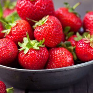 Bowl-of-Strawberries